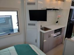 2024 ROADCRUISER Caravan 18ft full