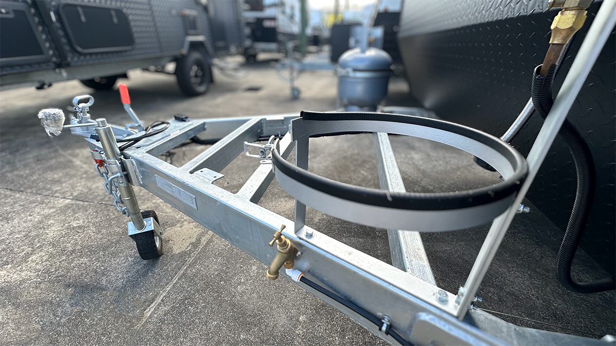 Hot dipped galvanised draw bar and chassis