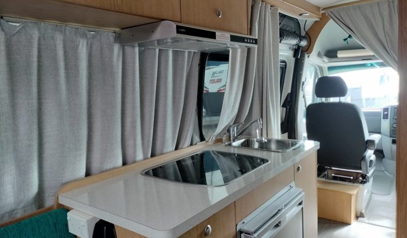 2017 Winnebago Mercedes Campervan 23ft full