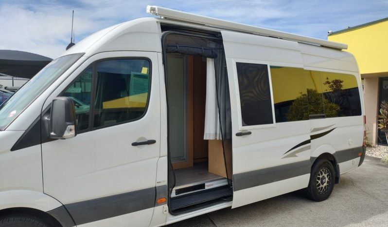 2017 Winnebago Mercedes Campervan 23ft full