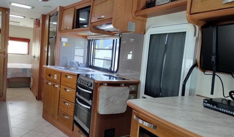 2011 Winnebago Longreach Twin Slide-out Motorhome full