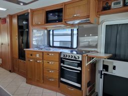 2011 Winnebago Longreach Twin Slide-out Motorhome full