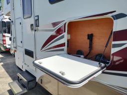 2011 Winnebago Longreach Twin Slide-out Motorhome full