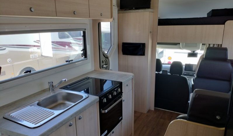 2021 Suncamper Sovereign Motorhome 23ft full