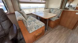 2007 Winnebago Alpine 30ft. full