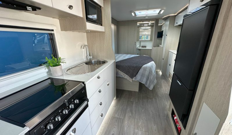 2025 Willow Ironbark 622 – 21ft. Slide-out full