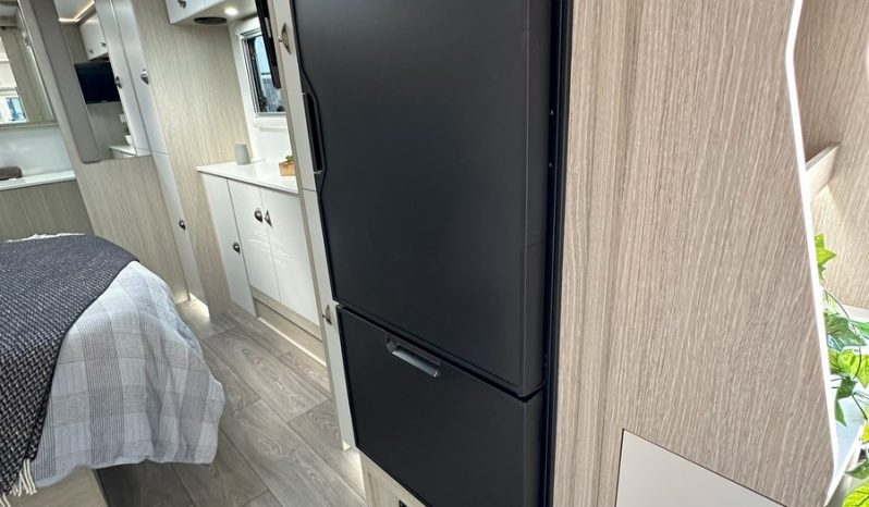 2025 Willow Ironbark 622 – 21ft. Slide-out full