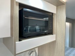 2025 Willow Ironbark 622 – 21ft. Slide-out full