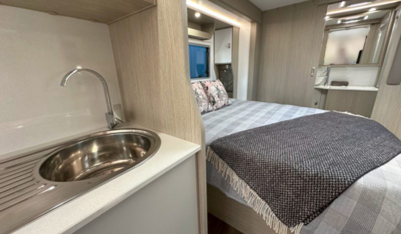 2025 Willow Ironbark 622 – 21ft. Slide-out full