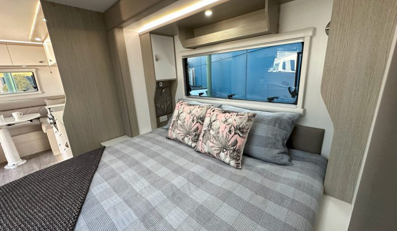 2025 Willow Ironbark 622 – 21ft. Slide-out full