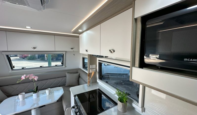 2025 Willow Ironbark 622 – 21ft. Slide-out full