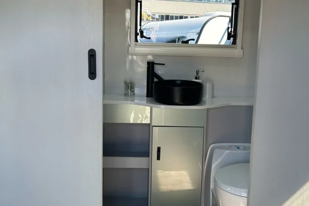 Kauri.Bathroom