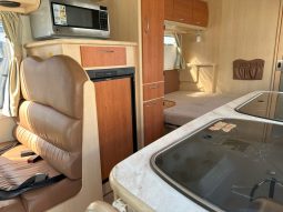 2010 Winnebago Birdsville Elite full