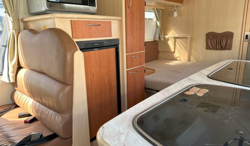 2010 Winnebago Birdsville Elite full