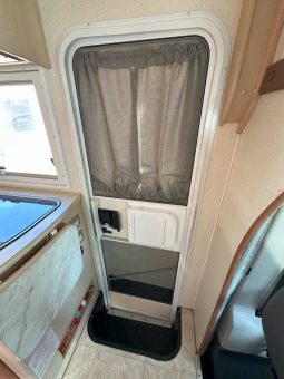 2010 Winnebago Birdsville Elite full