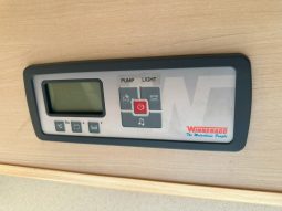 2010 Winnebago Birdsville Elite full