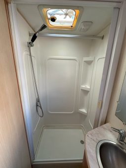 2010 Winnebago Birdsville Elite full