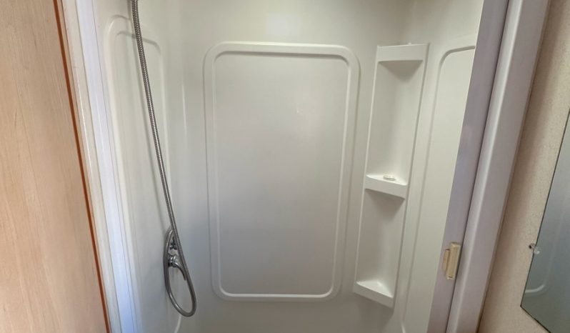 2010 Winnebago Birdsville Elite full