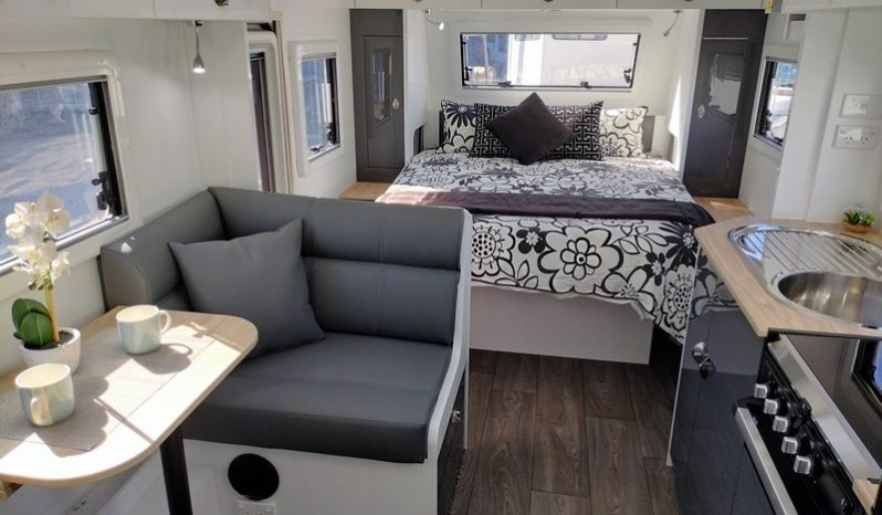 2025 Willow Conifer 520 Caravan 17ft9in (Brand New) full