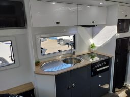 2025 Willow Conifer 520 Caravan 17ft9in (Brand New) full