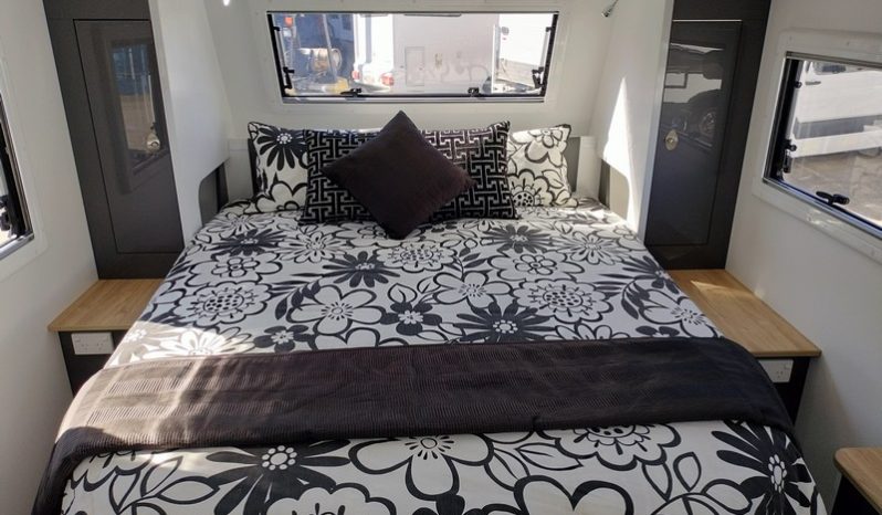 2025 Willow Conifer 520 Caravan 17ft9in (Brand New) full