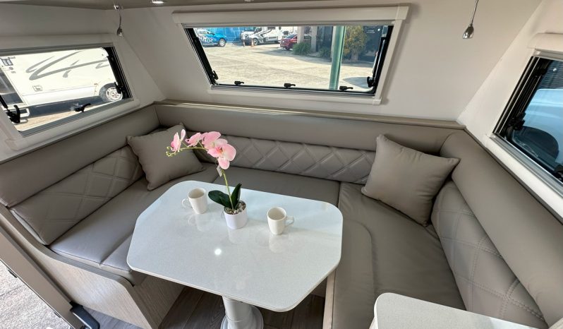 2025 Willow Ironbark 622 Caravan 21ft (Brand New) full