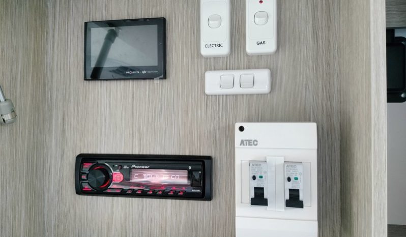 2025 Willow Conifer 5223 Caravan 18’10” (Brand New) full