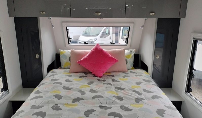 2025 Willow Conifer 5228 Caravan 19’3″ (Brand New) full