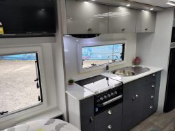 2025 Willow Conifer 5228 Caravan 19’3″ (Brand New) full