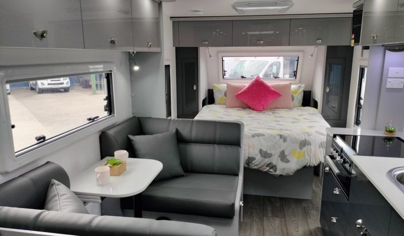 2025 Willow Conifer 5228 Caravan 19’3″ (Brand New) full