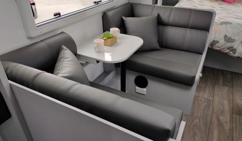 2025 Willow Conifer 5228 Caravan 19’3″ (Brand New) full