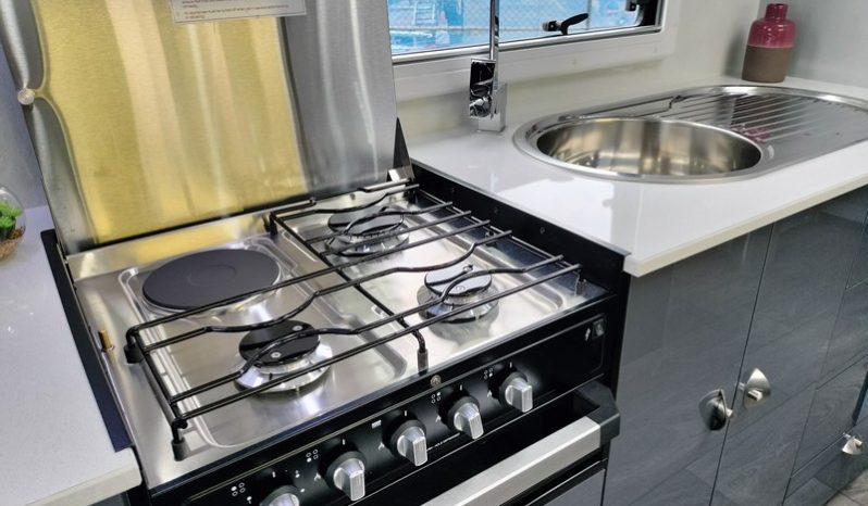 2025 Willow Conifer 5228 Caravan 19’3″ (Brand New) full