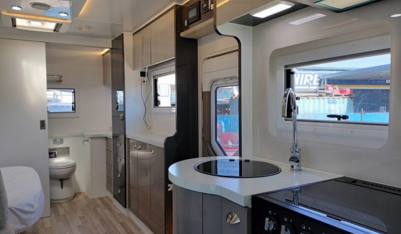 2019 Sunliner Switch S442 Motorhome full