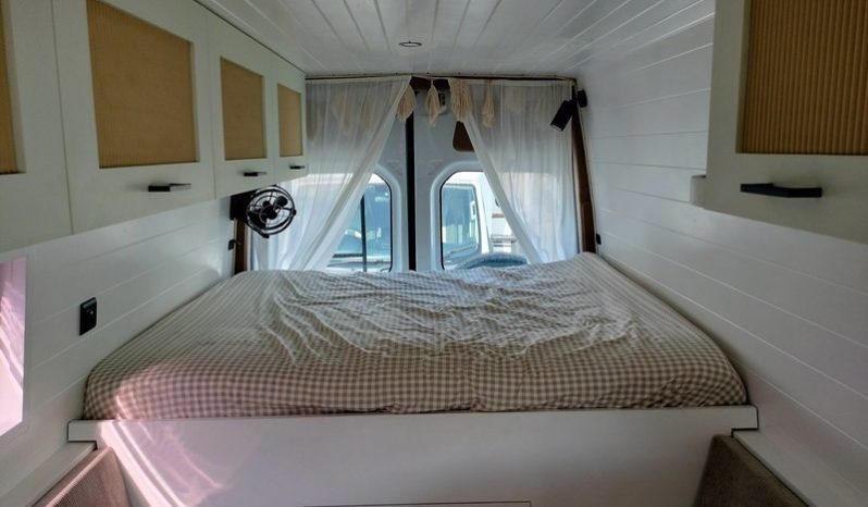 2015 Mercedes Benz Campervan full