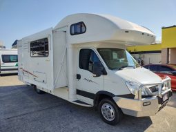 2011 Winnebago Esperance Motorhome (Slide-out) full