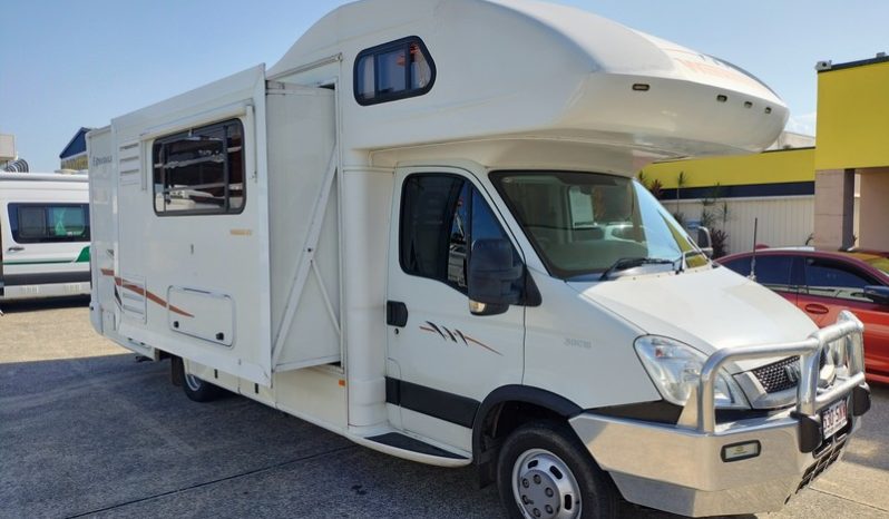 2011 Winnebago Esperance Motorhome (Slide-out) full