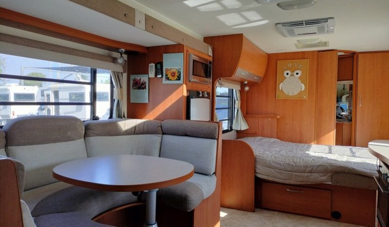2011 Winnebago Esperance Motorhome (Slide-out) full