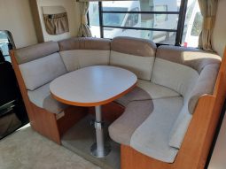 2011 Winnebago Esperance Motorhome (Slide-out) full