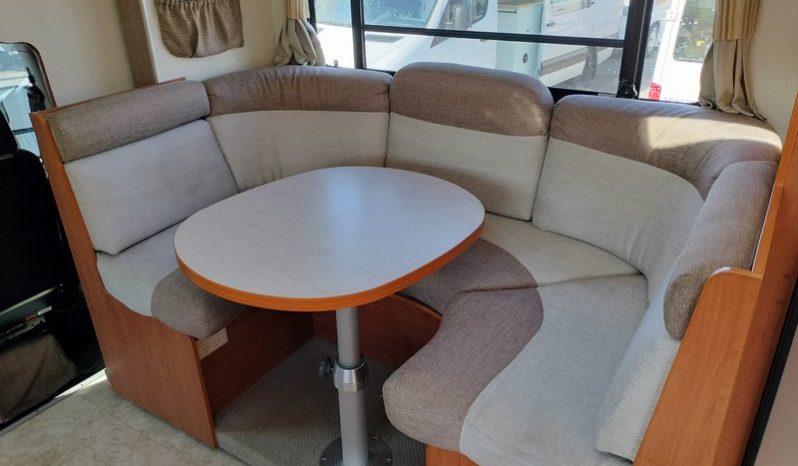 2011 Winnebago Esperance Motorhome (Slide-out) full