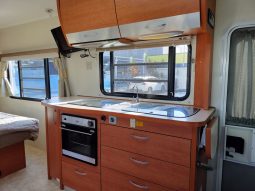 2011 Winnebago Esperance Motorhome (Slide-out) full