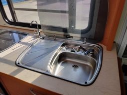 2011 Winnebago Esperance Motorhome (Slide-out) full