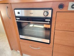 2011 Winnebago Esperance Motorhome (Slide-out) full