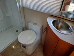 2011 Winnebago Esperance Motorhome (Slide-out) full