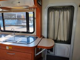 2011 Winnebago Esperance Motorhome (Slide-out) full