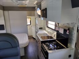 2020 Avida Silverton Motorhome (Slide-out) full