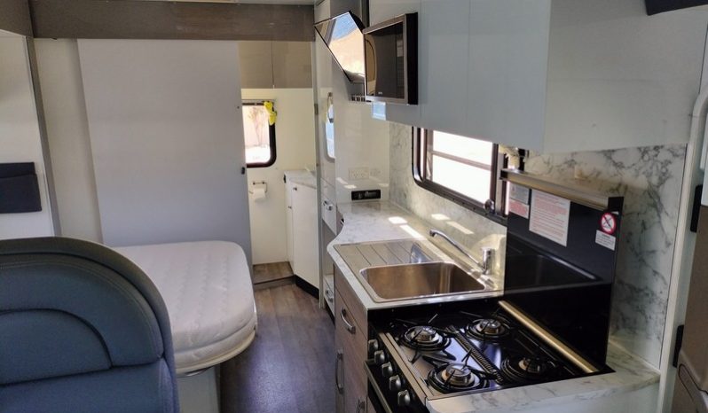 2020 Avida Silverton Motorhome (Slide-out) full