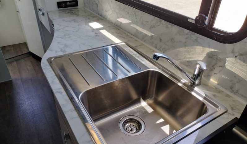 2020 Avida Silverton Motorhome (Slide-out) full