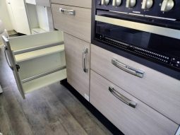 2020 Avida Silverton Motorhome (Slide-out) full