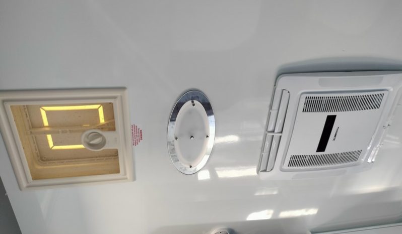 2020 Avida Silverton Motorhome (Slide-out) full