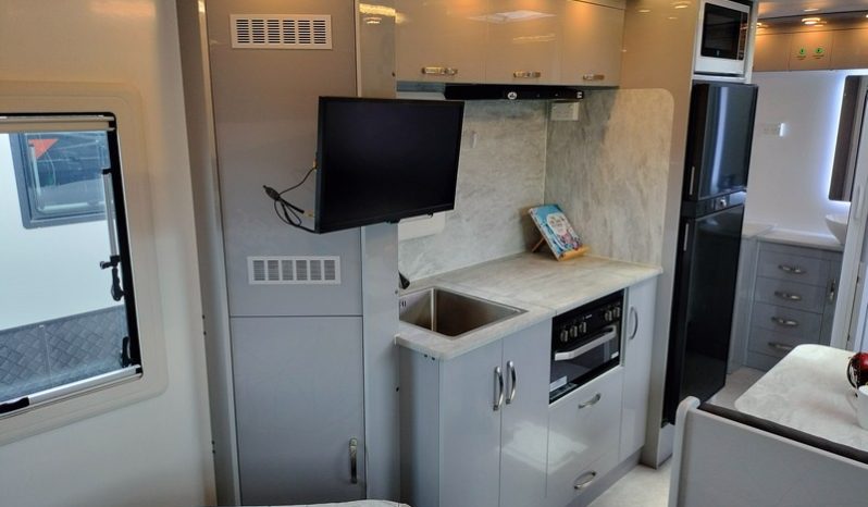 2025 ROADCRUISER Caravan (18ft) full